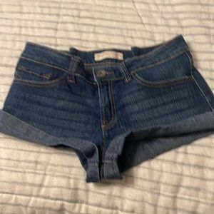 No Boundaries denim short shorts